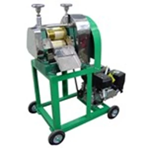 Sugarcane Press Machine SGI Type PT 50 Capacity 50 Liters / Hour